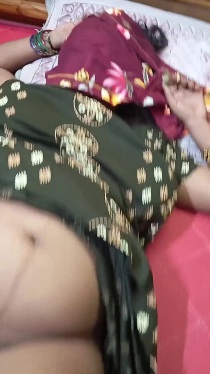 BeautyAnu: Indian Bhabi Nighty Remove i Bigass Bigboobs Show