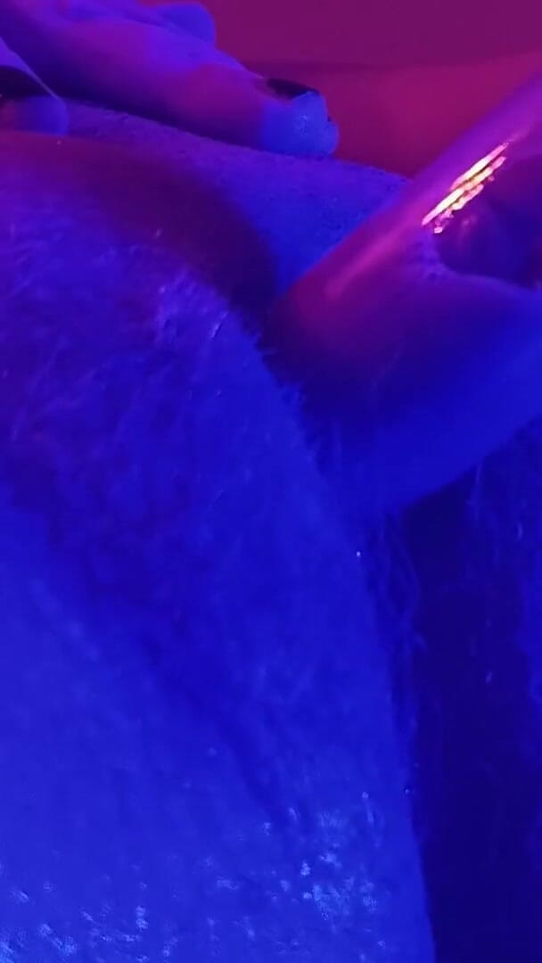 Big Clit Muse: I Pump My Clit to Make It Growth and Jerk...