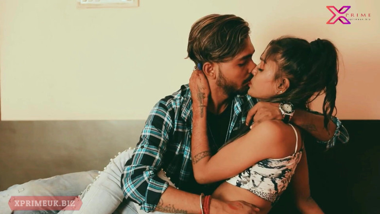 Indian Erotica: Cea mai sexy fată care are parte de romantism cu...