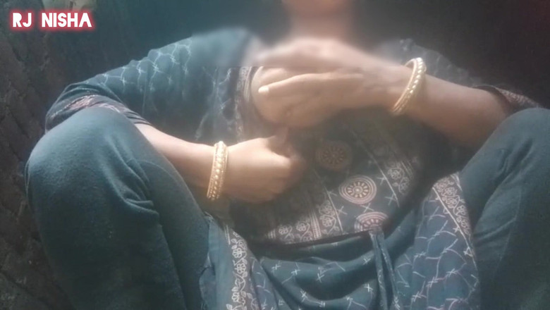 RJ NISHA: Desi Bangladesh Nisha Bhabhi onanerar med fingrarna Del 1