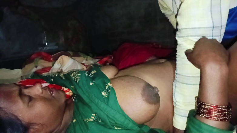 Ghazipur Uttar: Desi virale video's Hindi Bhabhi liefde heet en