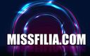 Miss Filia: Real Gloryhole - スウィンガーパーティーのミスフィリアが栄光の穴に入り、巨根で猫をこする