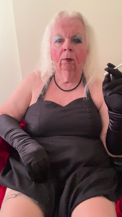 Constance: Куріння і писання