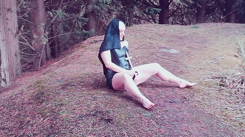 Kylie Britain Adventures: Nun Kylie's erotic memories