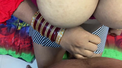 Angoori: 继父的继女操了完整性感的热辣印度xxx色情带印地语音频
