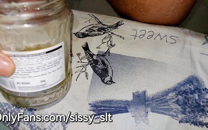 Sissy Bisexual: Compilation de petites bites poilues qui pissent et se caressent