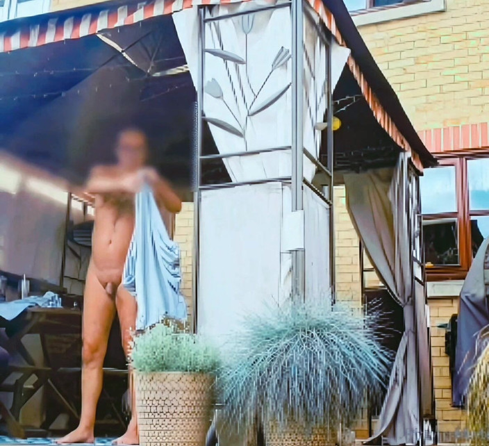 MaleModel: Just for Fun, Magic Gazebo Nudity