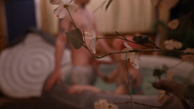 lilredvelvettt: Vecini fierbinți în cada cu hidromasaj