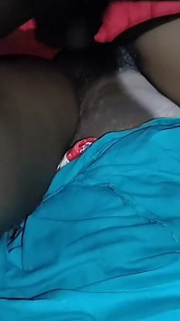 Vídeo XXX de Desi Tight Bhabhi por primera vez