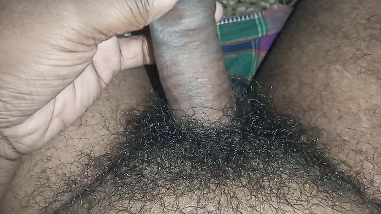 Hungry cliff: Dubai Boy Bathroom Masterbate with Kissing