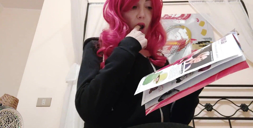 savannahamatoriale: I Relax Leafing Through a Fashion Magazine the Models Are...