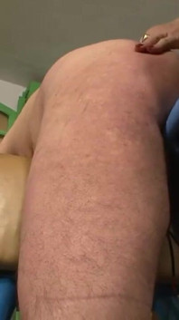 금발녀에게 지배되는 가면을 쓴 남자