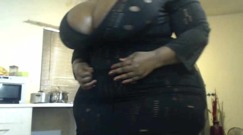 Legendary Booty Overdose: Madura gordinha balançando seu rabo gordo e suculento