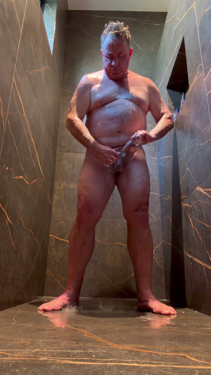 GottaLuvBB: Shower and Body Shave