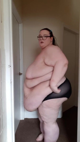 SSBBWLadyBrads: I love to strip