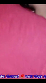 Kız arkadaşım her zaman yurt odamızda dans edip bu süreçte beni gülümsetiyor