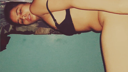 Hot Sis: Latika eve ofise geliyor ve sikişiyor