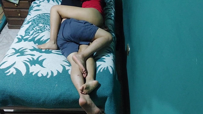 Josyandhot: Bett im bett mit sexy Bhabhi-inderin teilen