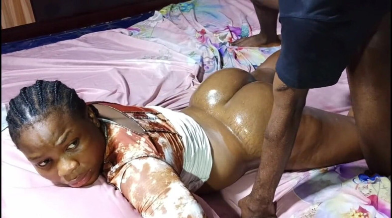 Bangweather: Early Morning Digging Her Mellon Ass
