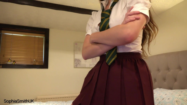 SophiaSmithUK: Zlobivá studentka se pomstí
