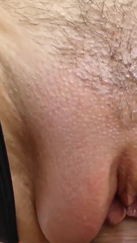 Nieoczekiwane creampie w tryskającej cipce