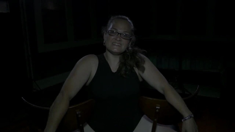 Private Society: Arată-ne pizda ta, Sarah