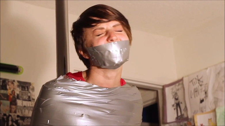 Selfgags classic: Złapany w zawijanie!