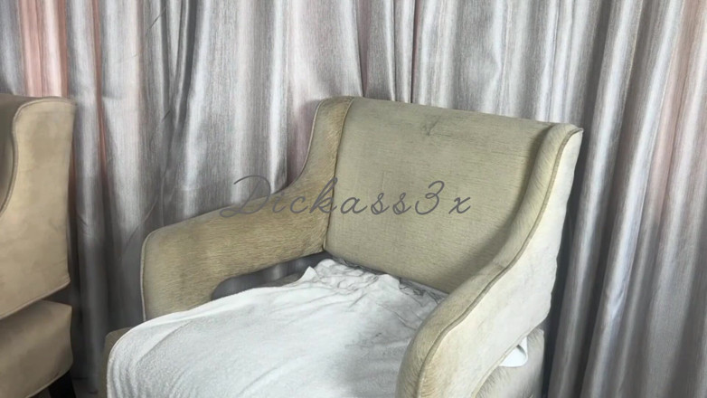 Dickass3x: मेरी परिपक्व मोटी सांवली मलाईदार कमर के साथ बिस्तर के सोफे पर डॉगी स्टाइल