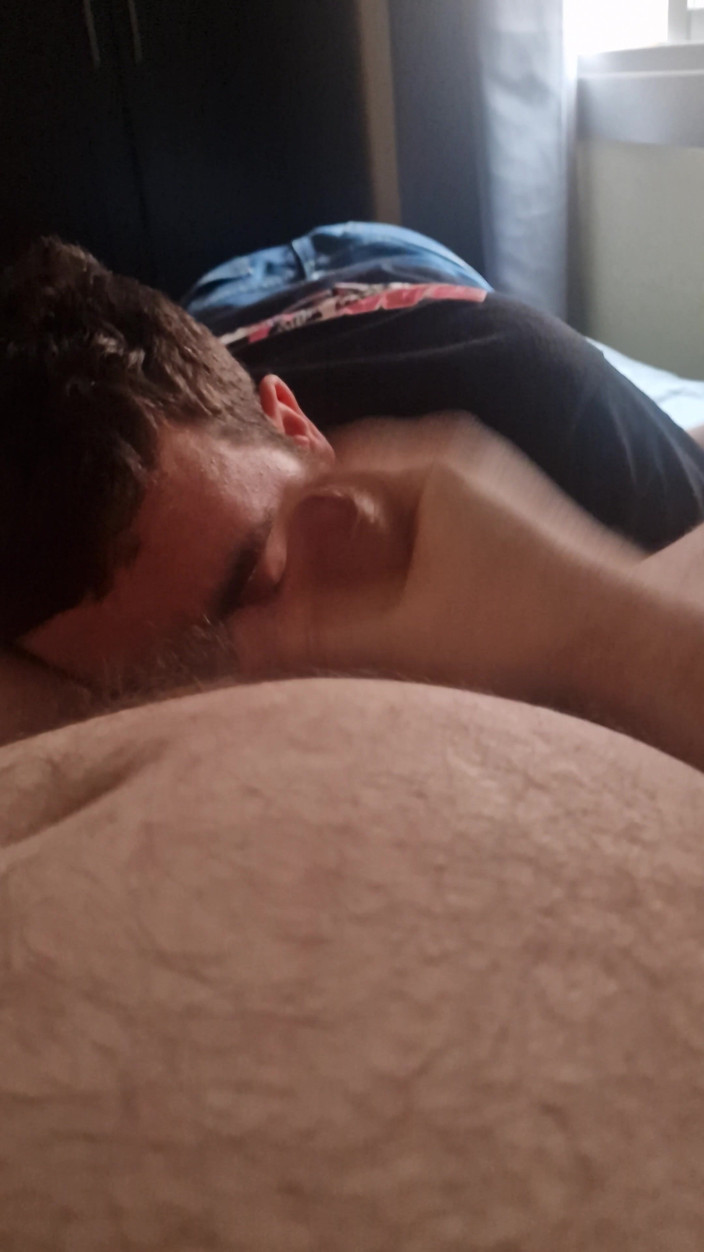 Osoychaser: Chupando O Pau Grosso De Um Pai Gordo.
