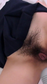 Bruneta japoneză sexy Mao Miyazaki ar vrea să facă rost de niște drream, dar tipul vrea să se fută