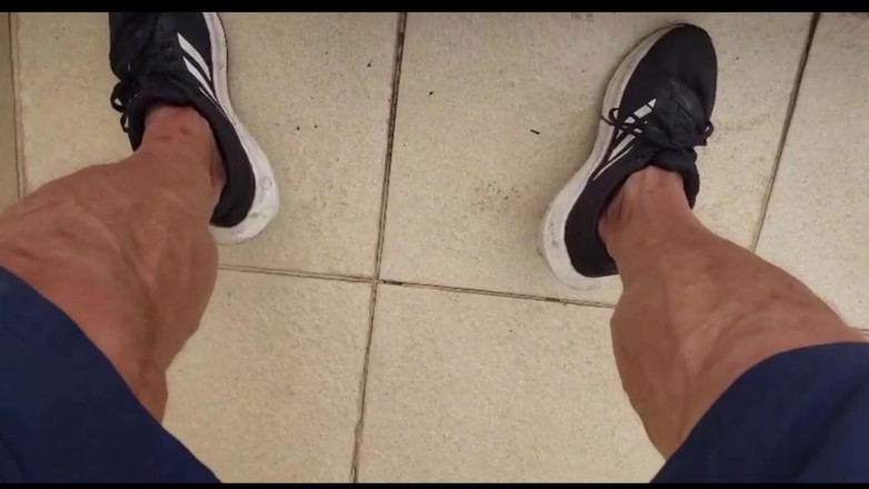 Beto alpha: After Gym, Pissing on the Neighbor's Roof