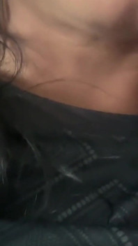 Tante seksi yang lagi sange kencing di toilet - close up 182 - aku lagi asik masturbasi sampai kencing di memek beceknya - aku
