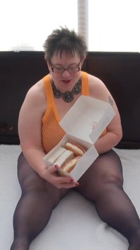 Cream cakes