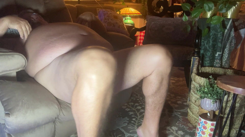 Hand-Free-Daddy-Chub: Opa Heeft per Ongeluk Een Orgasme in Zijn Oude Man...