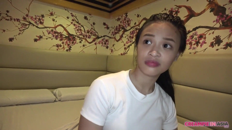 Creampie In Asia: 18 ขวบ น่ารักมาก ผิวเนียนสวยสุดๆ โดนเย็ดแบบไม่ใส่ถุงแล้วแตกคาหี