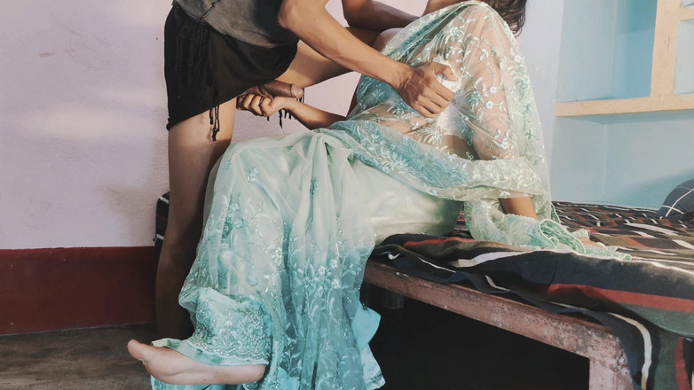 Soniya1997: Sexy Bhavi Puja