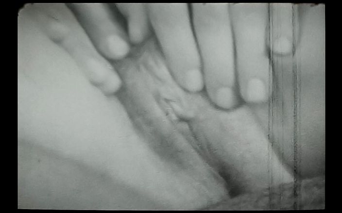 Close Encounter Vintage: Вінтажне порно ретро еротичний театр - порно фільм розв&amp;#039;язаний