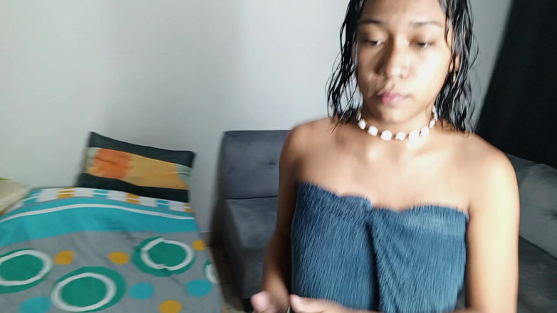 Jamesxd1010: Video bokep adik tiriku yang berambut cokelat lagi mandi dan...