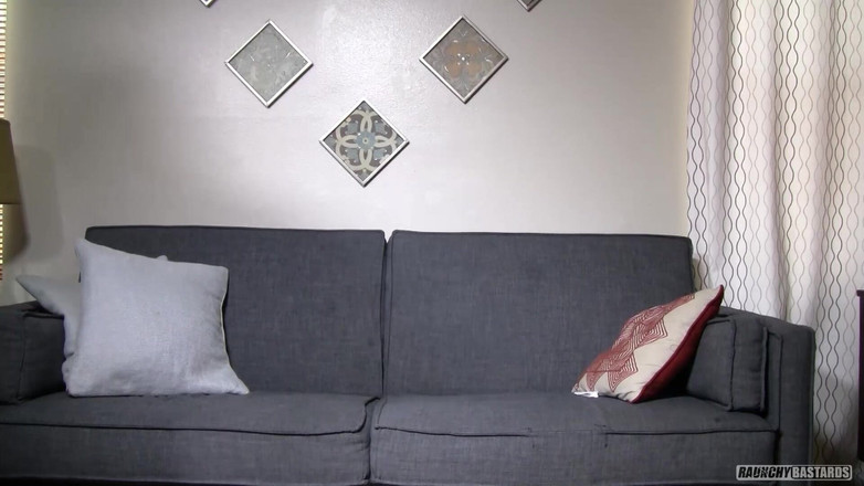 Raunchy Bastards: Verzweifelte teen-mutter wird von creep gefickt