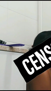 Il mio fratellastro mi ha sedotto durante la quarantena, ho finito per scoparlo!