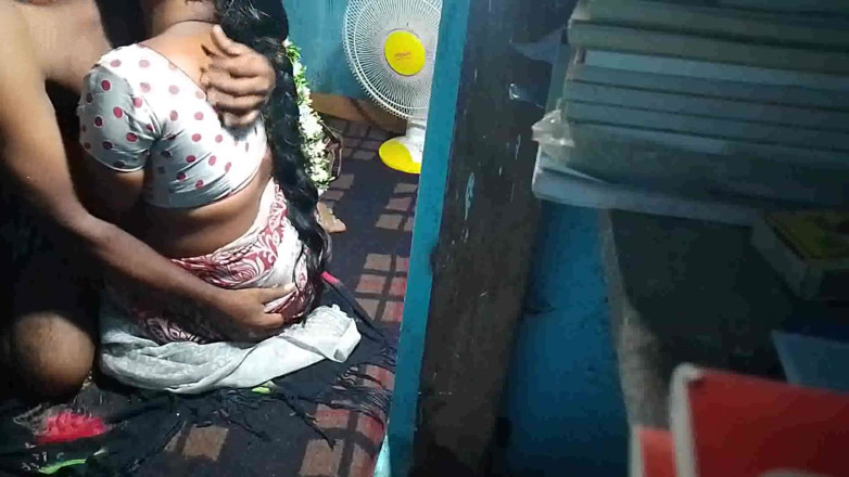 Desi palace: Makcik tiri panas India seks tegar Hindi popular