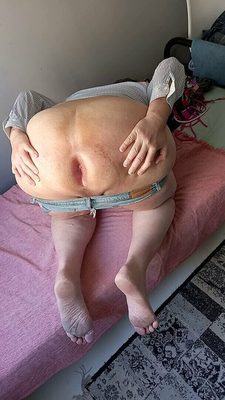 Cdzinhafx: Můj zadek pro tebe mrdka!6