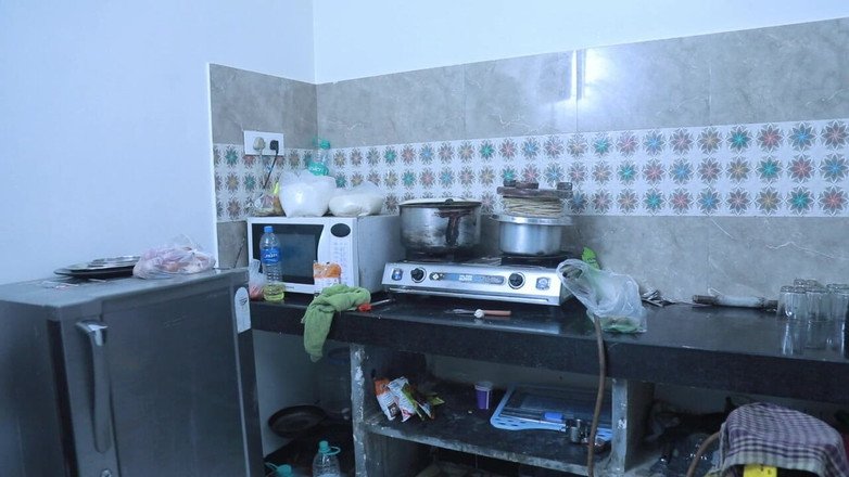 Abu: Memek desi bhabhi dikuras air oleh saudara ipar