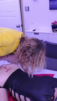 Aşırı dildo sikişi ve yumruk sokma oğlumun götünü parçalıyor