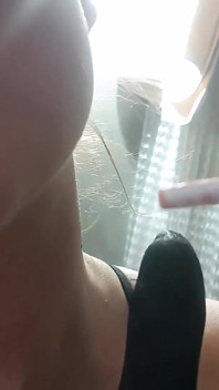 Compilación de humo dos cigarrillos delgados y