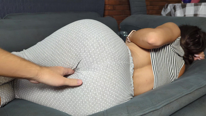 Nipple Stock: 继母在她的睡衣下被弄湿后让我操她紧致的阴户 4k