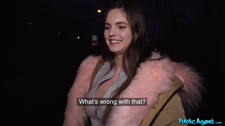 Public Agent: Agent - 20-letnia studentka Taylee Wood miga swoimi dużymi piersiami