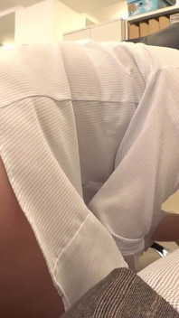 Mujer superior con un gran culo en la oficina, así que inmediatamente tuve sexo crudo . 2