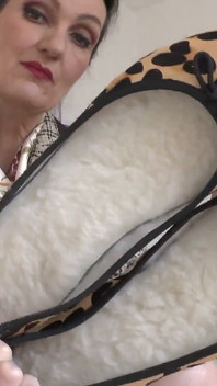 Pancutan mani jiwa! Pancutan mani dalam flat ballet saya - Lady Victoria Valente
