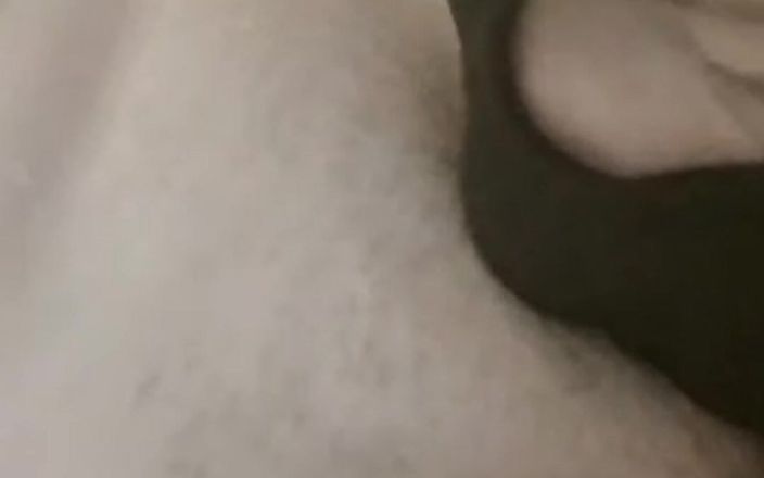 MilfBella: Facem baie împreună și nu ne putem abține